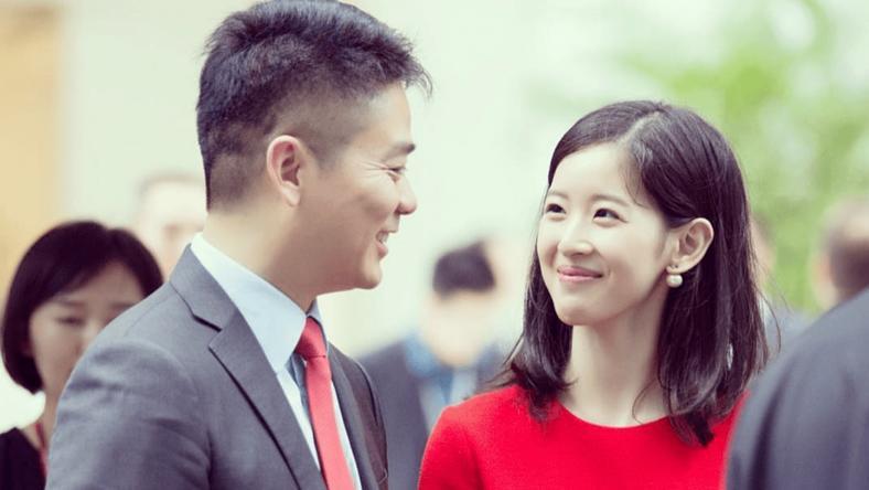 【虎嗅晚报】京东:刘强东已经回国;习近平:中国将向非洲提供600亿美元支持